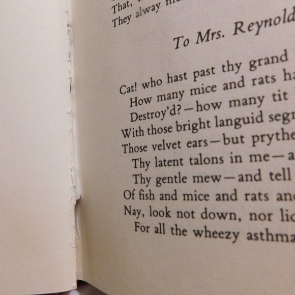 The Essential Keats Edited by Philip Levine 1993 Poems Book - Picture 8 of 8